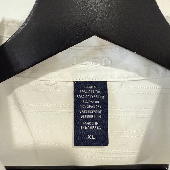 IZOD Women's White Collared Shirt size XL - Picture 12 of 16